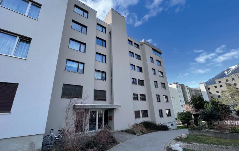Hochwertiges, grosses Zimmer (24qm) in ruhiger Frauen-WG - Wohnhaus