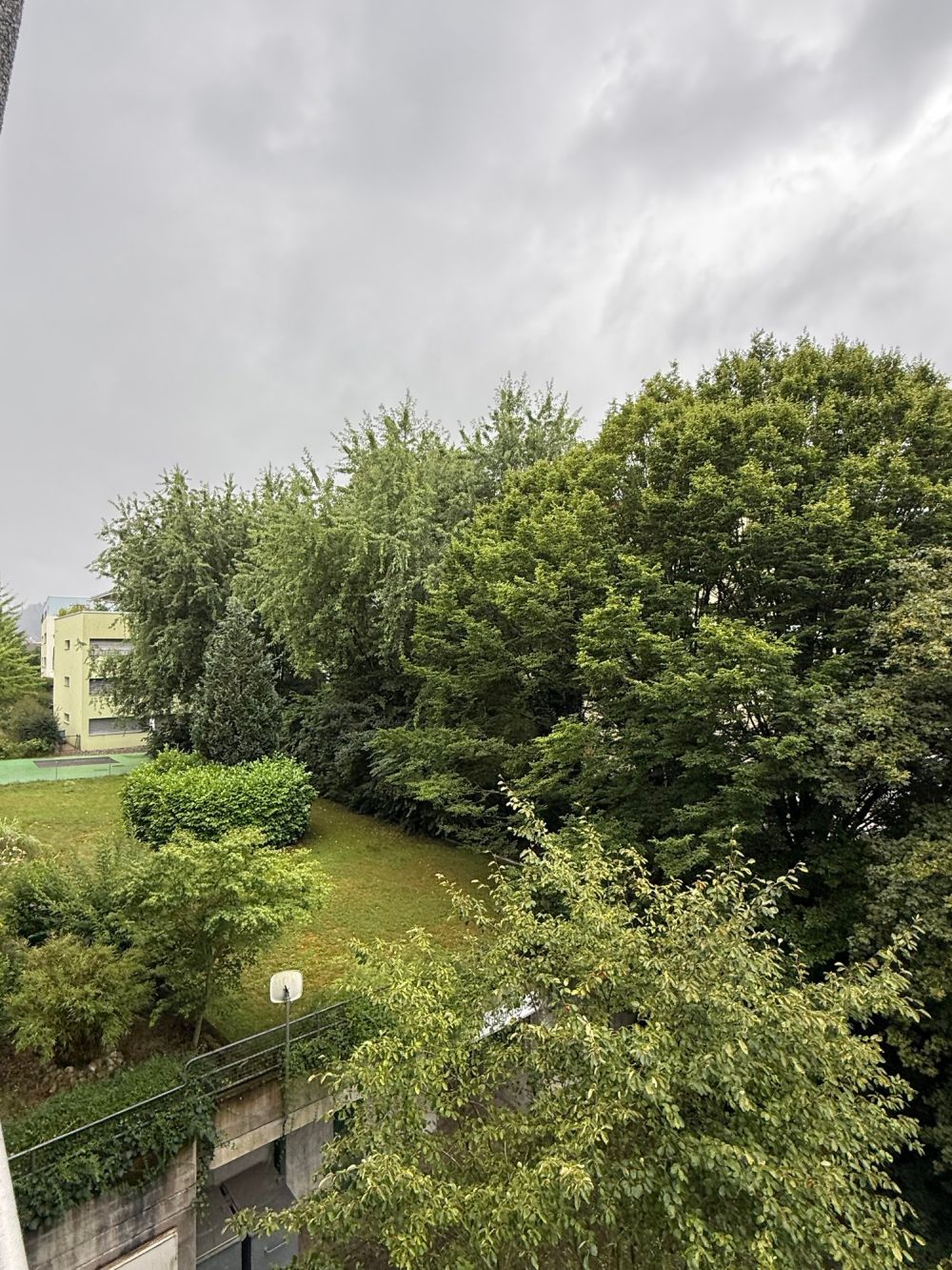 ERSTVERMIETUNG: 4.5-Zi-Wohnung mit Balkon in Brügg im Eigentumsstandart - Bild 12