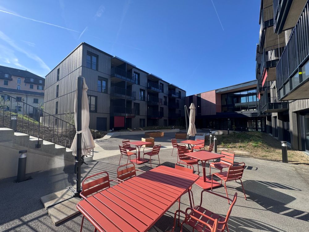 Spacieux studio de 38m2 à 2 pas de la gare - Bild 1