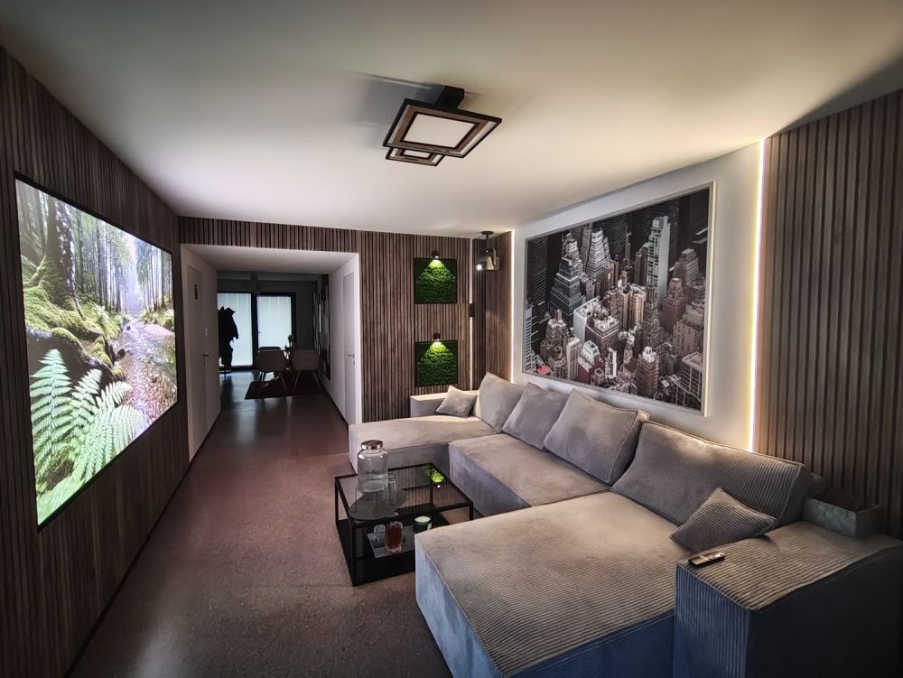 Hochwertige Neubauwohnung - modern, lichtdurchflutet & grosszügig - Bild 1