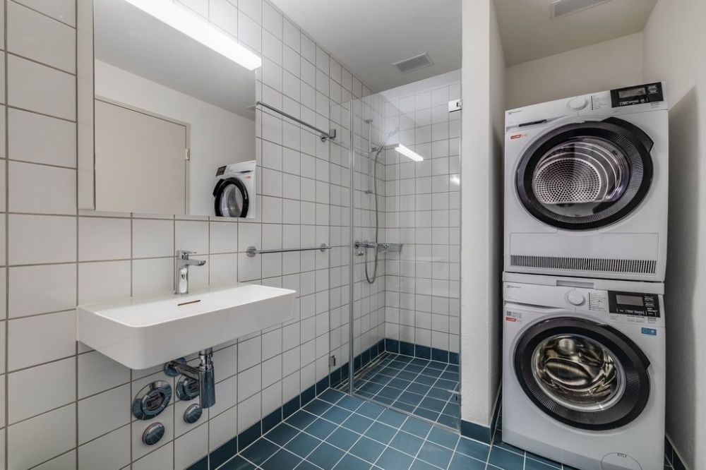 Erstbezug: 4.5-Zimmer-Wohnung mieten ohne Kaution - Beispiel Dusche/WC