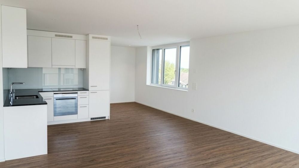 Grosszügige 2.5 Attikawohnung mit 79m2 - Bild 7
