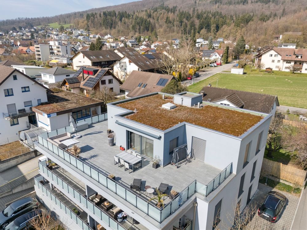 Moderne 3.5-Zimmer-Wohnung mit Terrasse und Aussicht - Bild 1