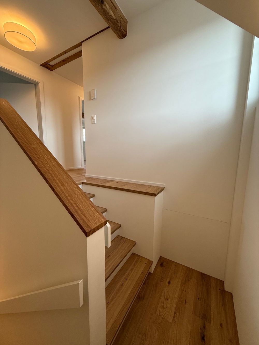 NEUWERTIGE: 3-Zimmerdachwohnung – Vintage-Style trifft auf modernen Komfort - Bild 11