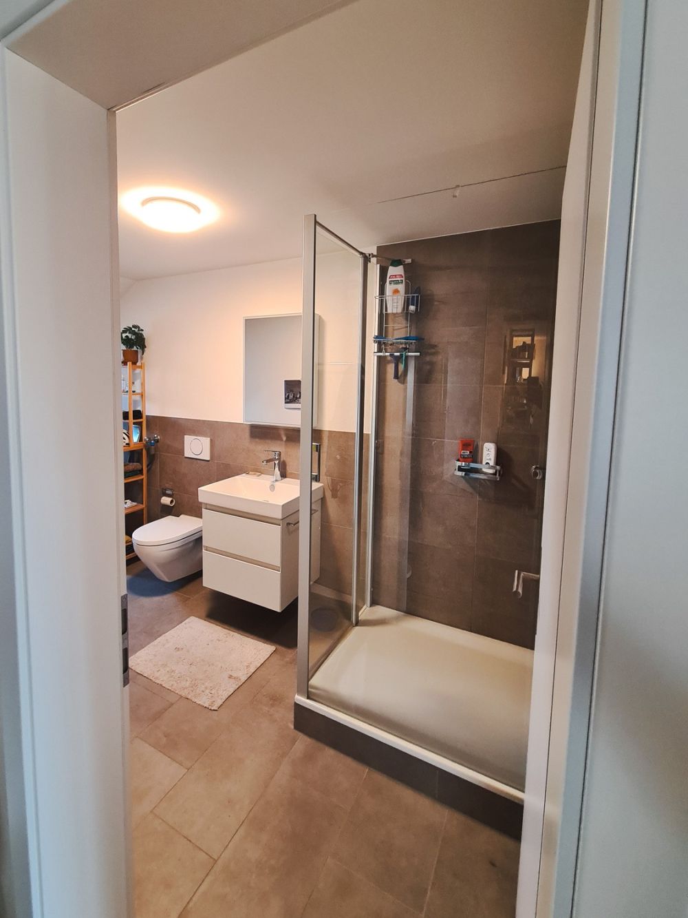 Befristete, Neuwertige 2-Zimmer-Wohnung, möbliert, mit Arbeitsplatz und Balkon in Bern (Sulgenau/Monbijou), Untermiete Okt–Dez - Bild 6