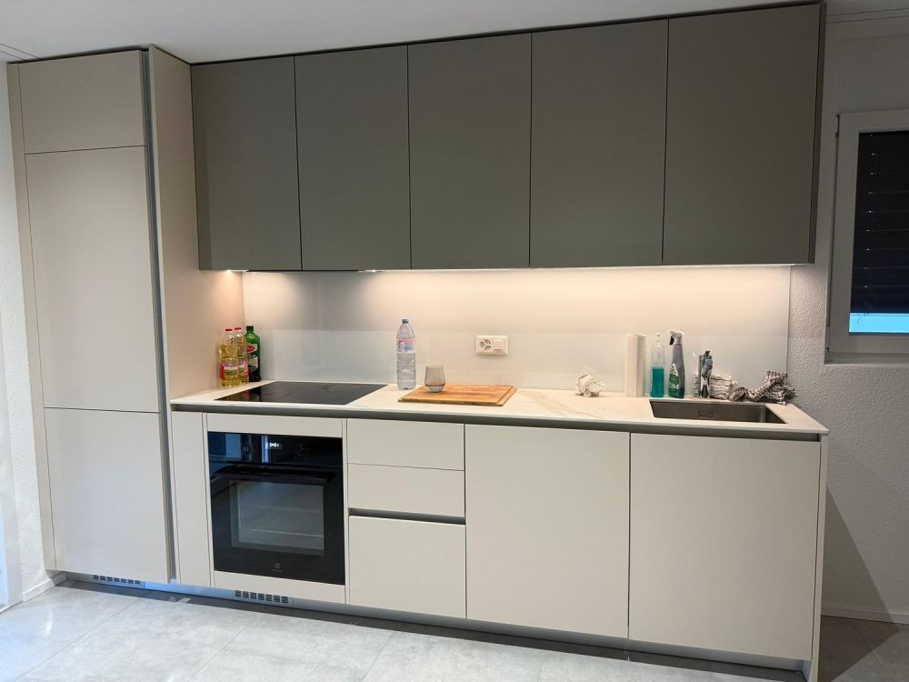 Moderne 2.5-Zimmer-Wohnung in Reinach mit Balkon und Garage - Bild 3