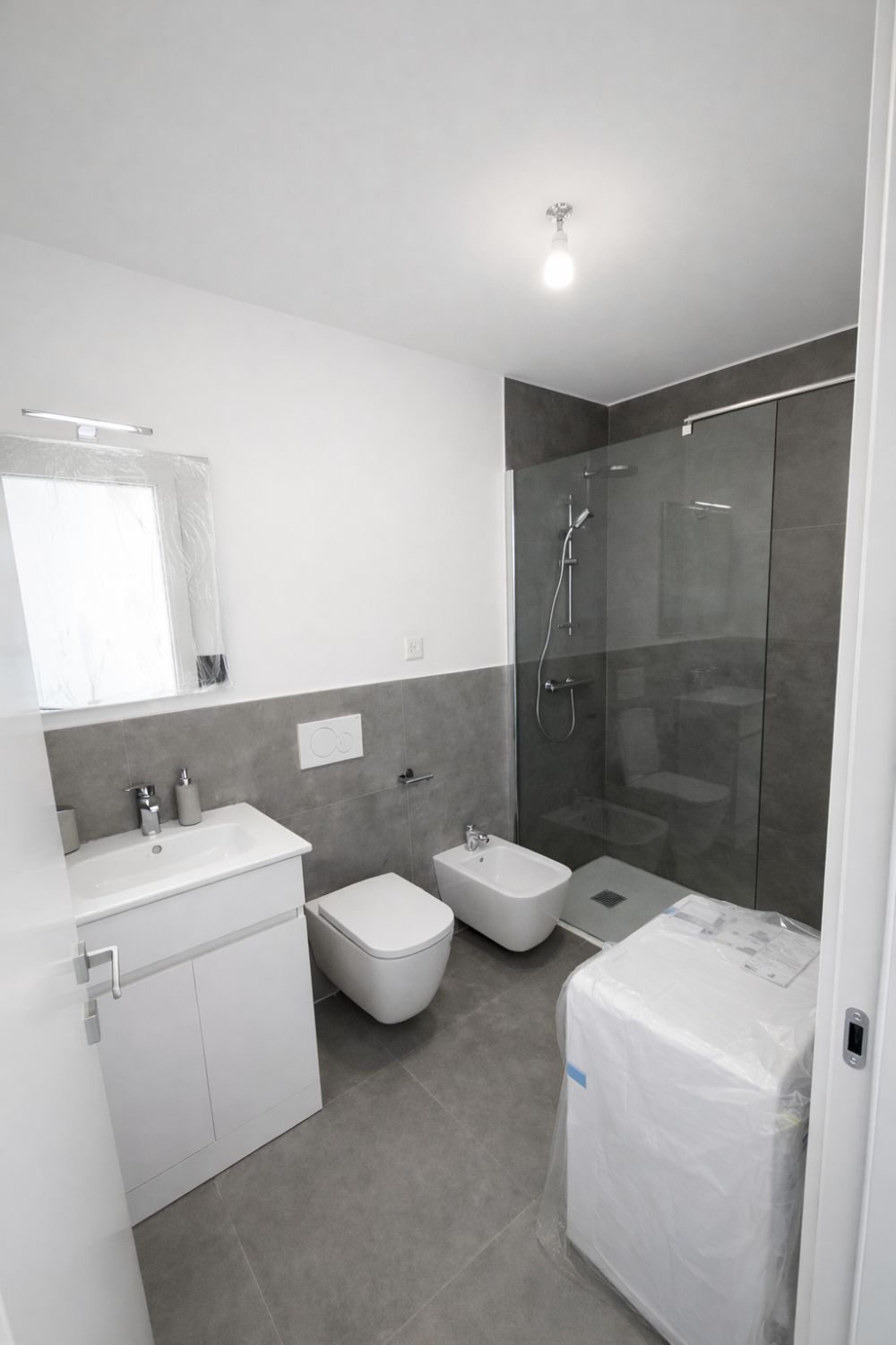 TAVERNE â 2.5 LOCALI CON GIARDINO, LUCE E TRANQUILLITÃ - Bild 7