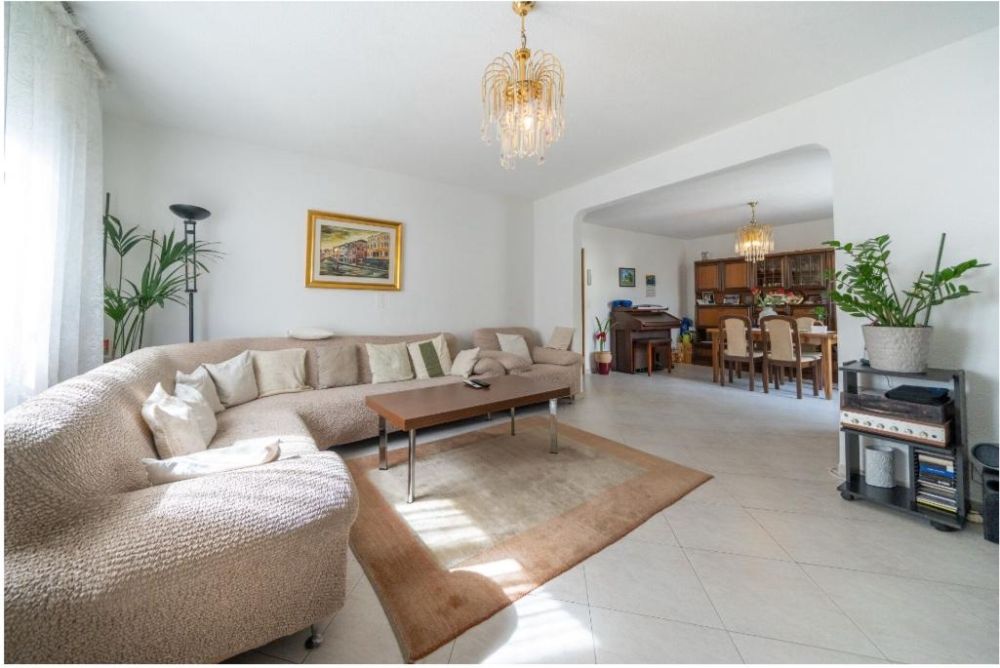 Sanierte 3½-Zimmer-EG-Wohnung im gepflegten Zweifamilienhaus - Bild 3