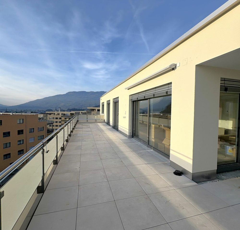 Erstvermietung: 3.5-Zimmer-Attikawohnung mit See- und Bergblick - Referenzbild