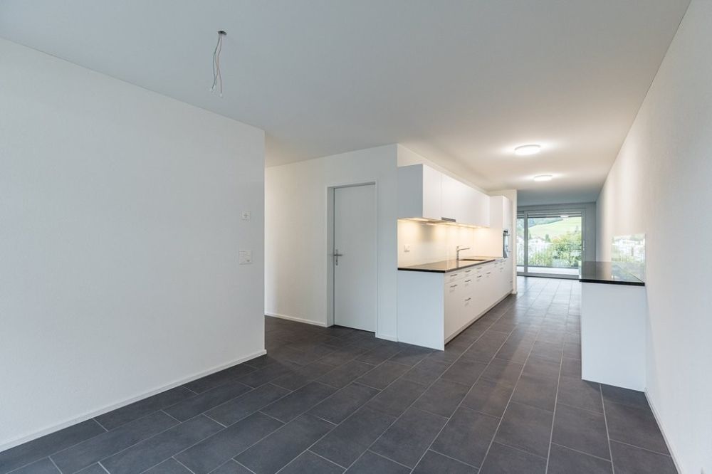 Traumwohnung in ländlicher Umgebung - 123-11-0503-Kueche_mit_Korridor_Richtung_Wohnbereich.jpg