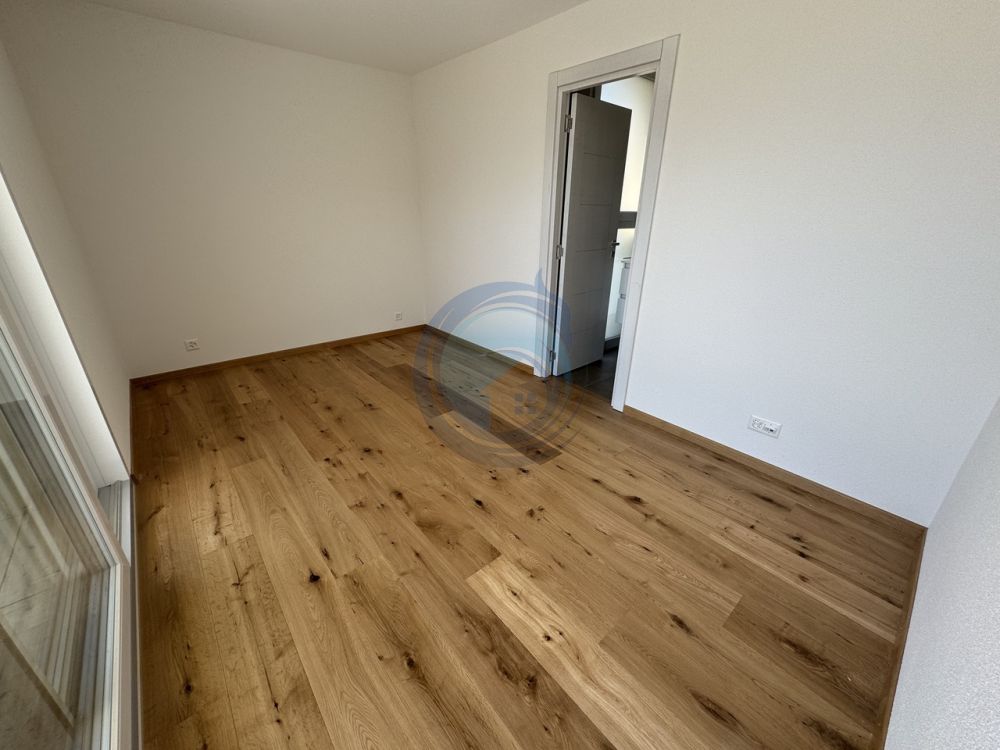 APPARTEMENT DE 2,5 PIÈCES EN ATTIQUE AVEC VUE PANORAMIQUE SUR LE LAC - Bild 6
