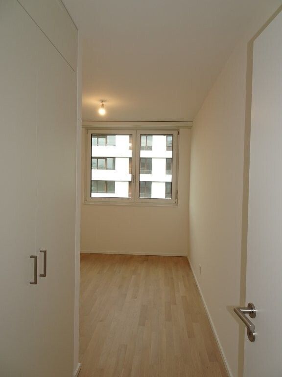 Très beau 4 pièces dans immeuble presque neuf (/!\ conditions HM) - Bild 9
