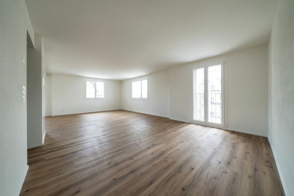 Exklusive 4.5-Zimmer-Attikawohnung mit ca. 163 m² Sonnenterrasse - Erstbezug im Neubau - Bild 9