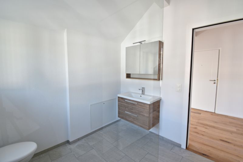 2.5 Zimmer - Dachwohnung zu vermieten - Bild 4