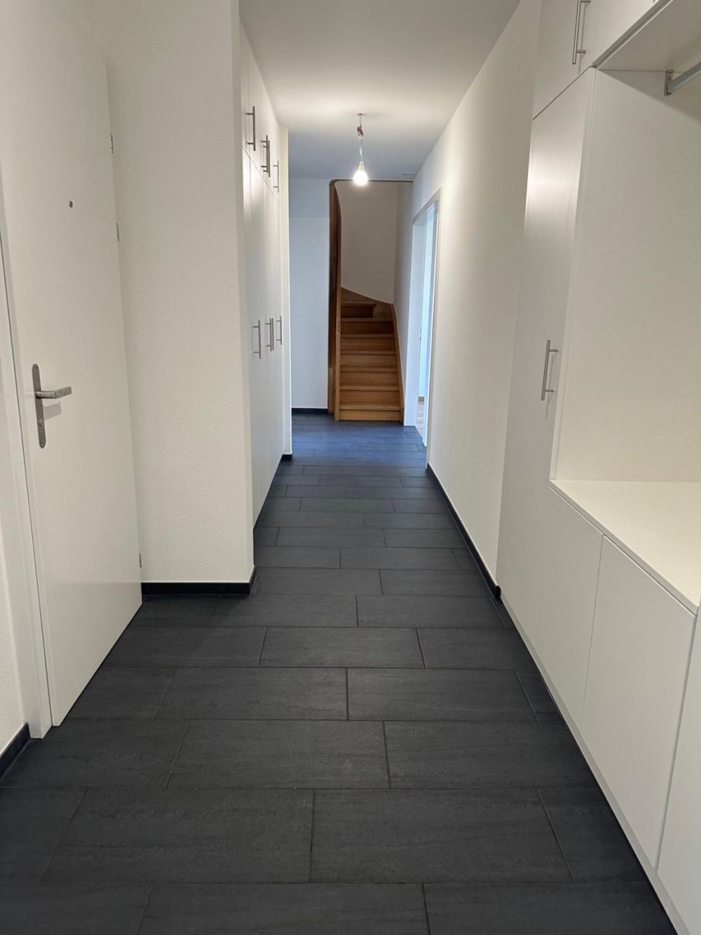Erstvermietung: Frisch renovierte 6.5-Zimmer-Maisonettewohnung mit zwei Terrassen - Bild 8
