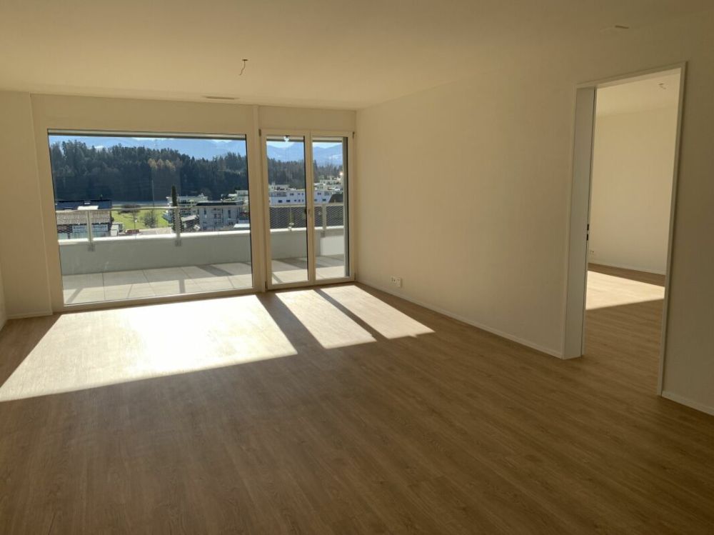 Neuwertige, moderne 2.5-Zimmer-Wohnung in der Überbauung SONNENBÜEL in Eschenbach - Bild 3