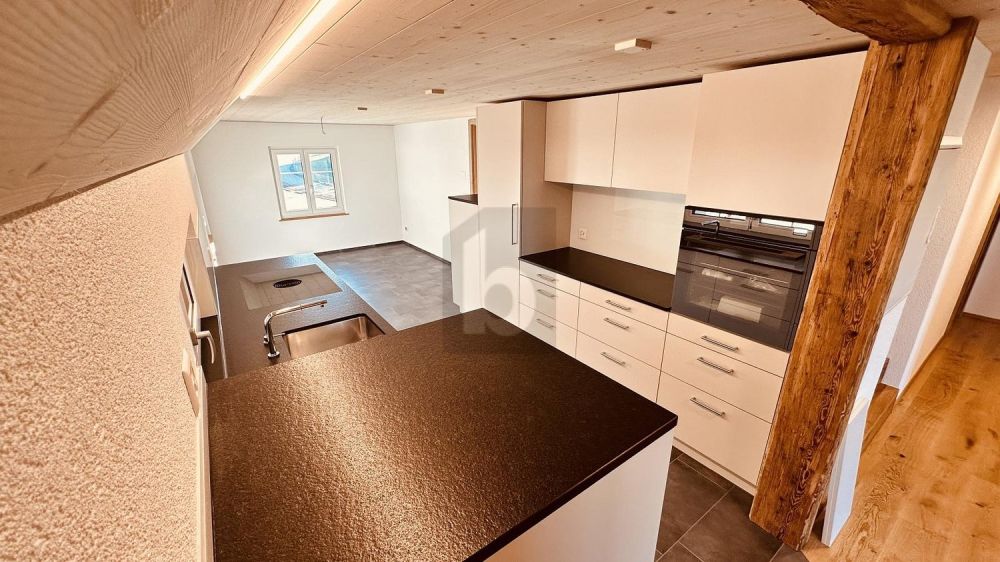 LICHTDURCHFLUTET, MODERN, ERSTBEZUG - Bild 1