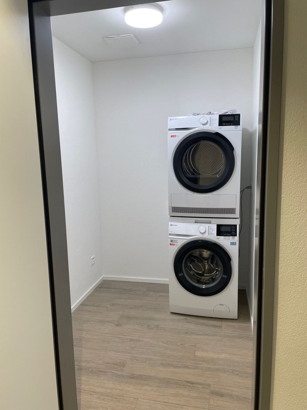 Neubau - Erstbezug in topmoderne, lichtdurchflutete Attika-Wohnung - Bild 9