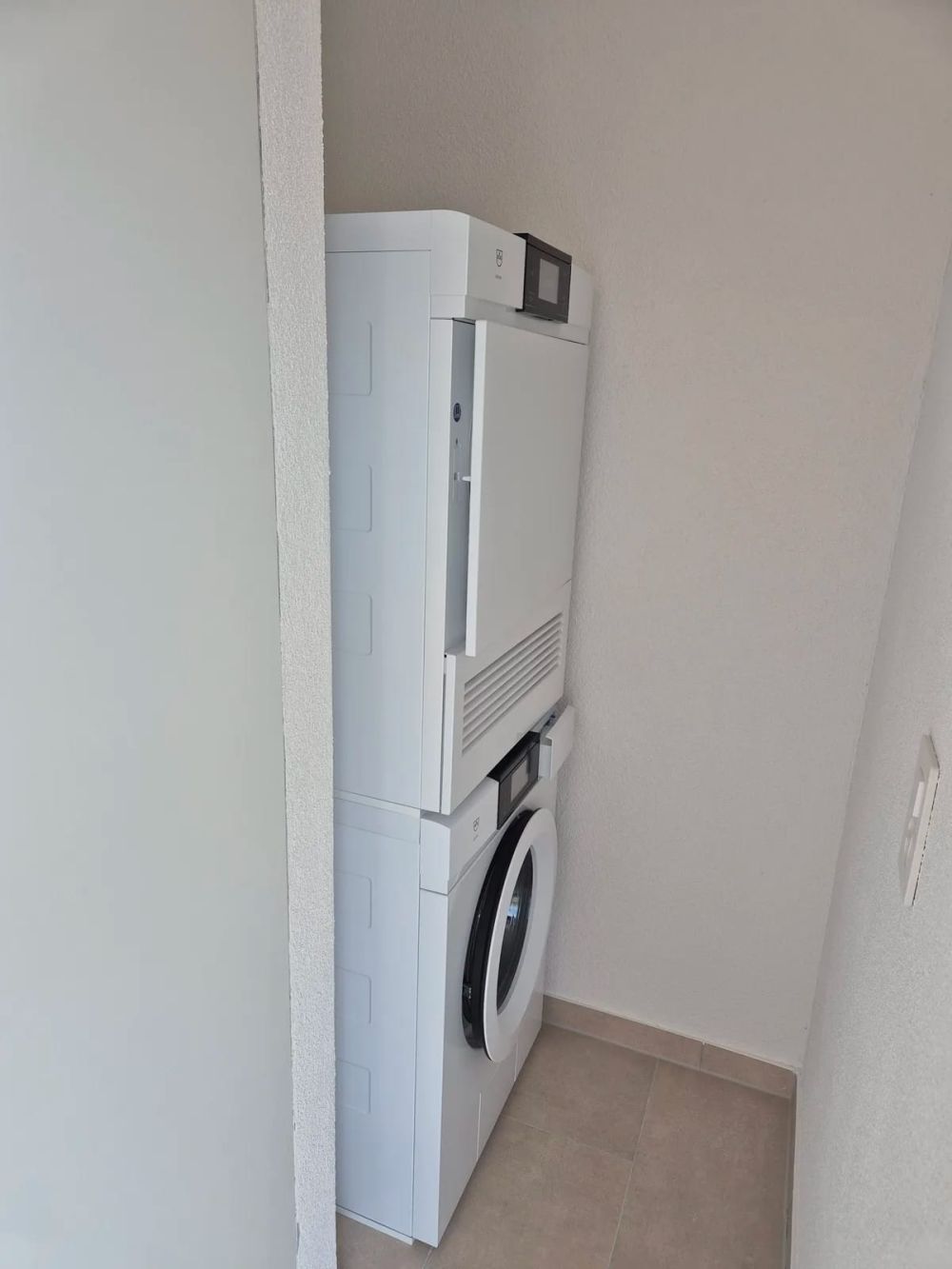 3.5-Zimmerattikawohnung mit Terrasse in Deitingen - Bild 5
