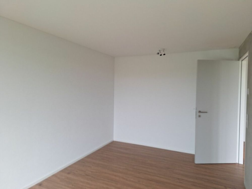 Stilvolle 2.5-Zimmerwohnung mit Blick ins Grüne - Bild 4