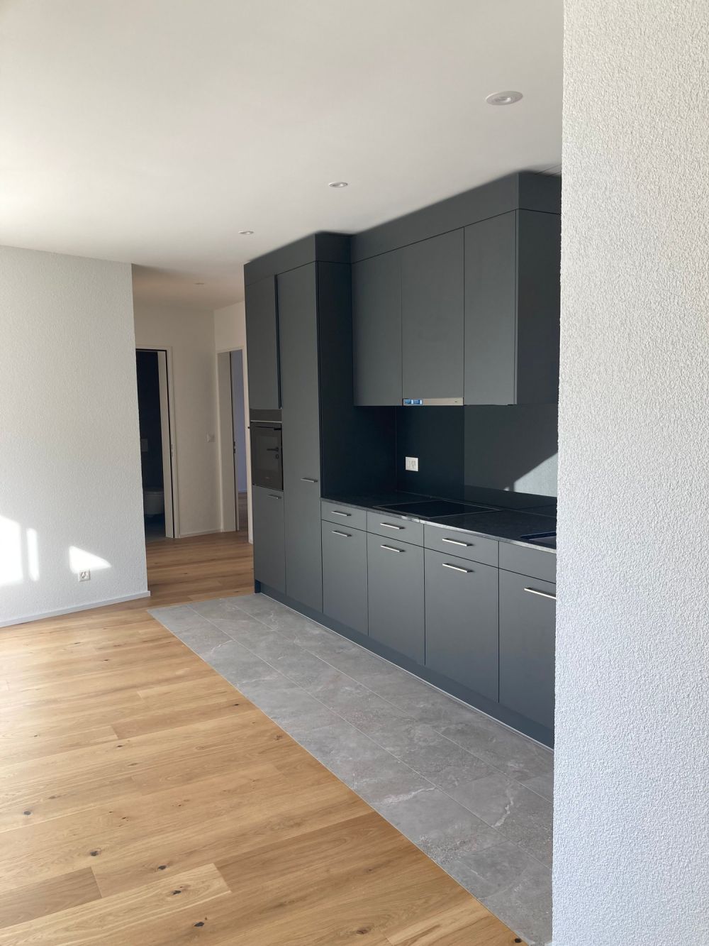 Moderne 3.5-Zimmer-Attika -Wohnung mit Bergblick in Waldenburg - Bild 4