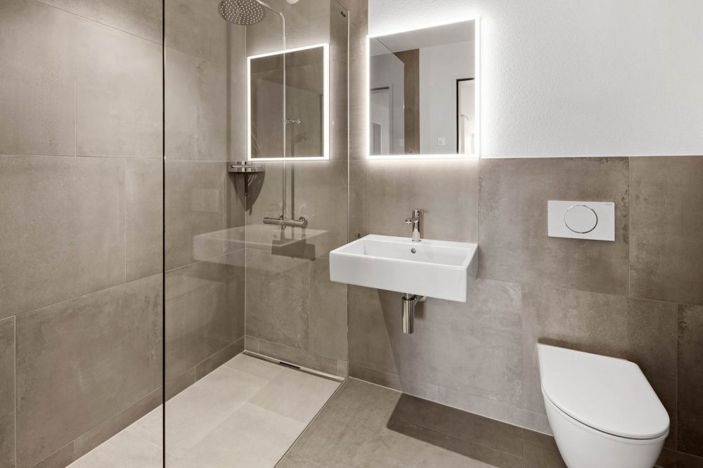 Erstvermietung - moderne 4.5-Zimmerwohnung mit durchdachtem Grundriss - Badezimmer mit Dusche