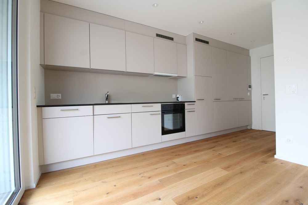 Moderne 2.5-Zimmer-Neubau-Wohnung mit Balkon in Rorschach - Bild 3