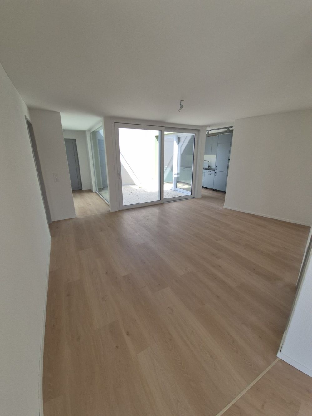 Exklusive Neubau 3.5 Zimmer Attikawohnung mit 2 Balkonen - Bild 4