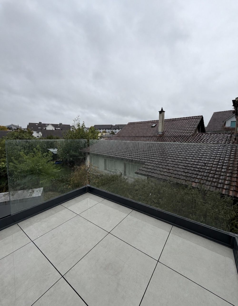 Moderne 2.5-Zimmer-Neubauwohnung mit grossem Balkon an zentraler Lage in Münchwilen TG - Bild 8