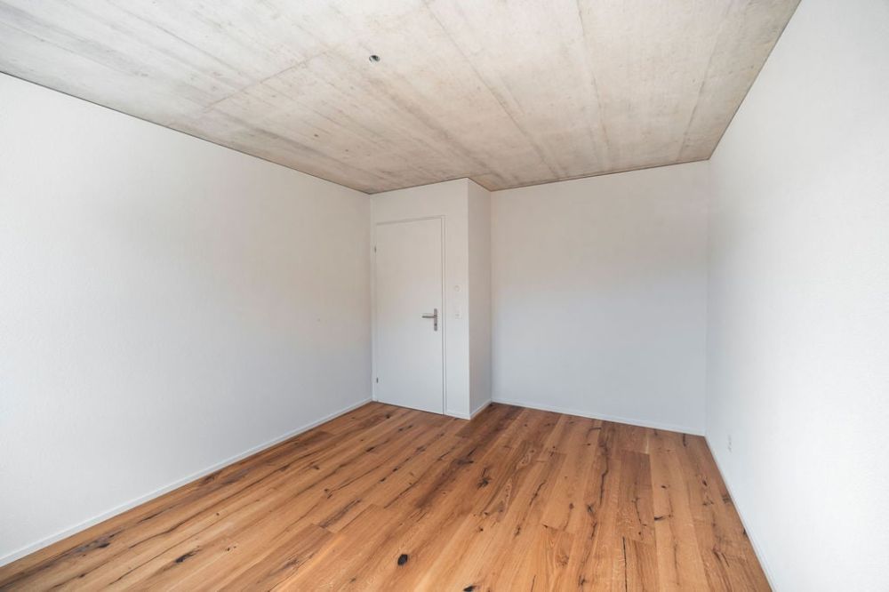 Moderne 4.5-Zimmer-Neubau-Wohnung mit Balkon in Bäriswil - Bild 2
