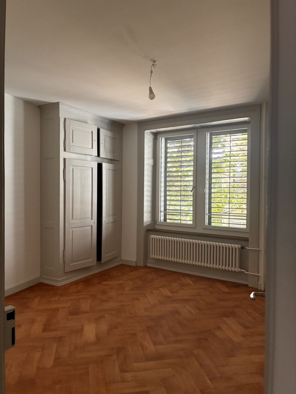 Altbauwohnung nach Totalsanierung - Zimmer 1