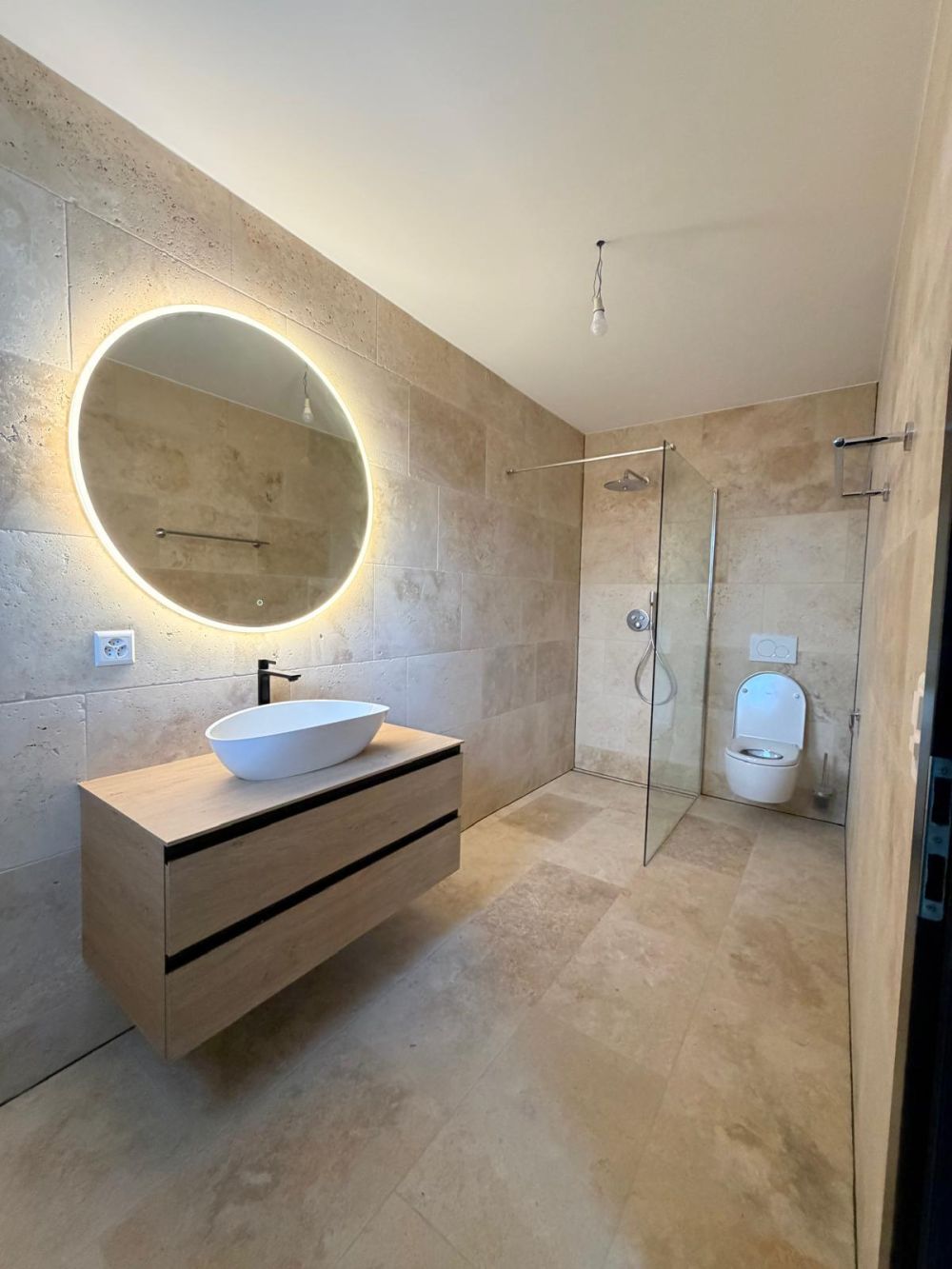 A louer Magnifique attique 3.5 pièces - Bild 6