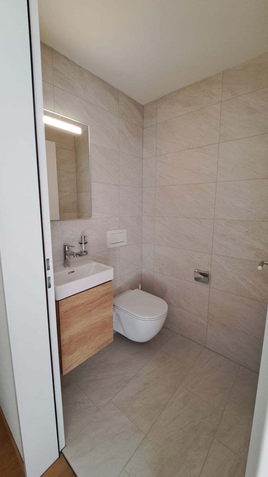 Moderne Terrassenwohnung mit Tiefgarage in Hitzkirch - Bild 8