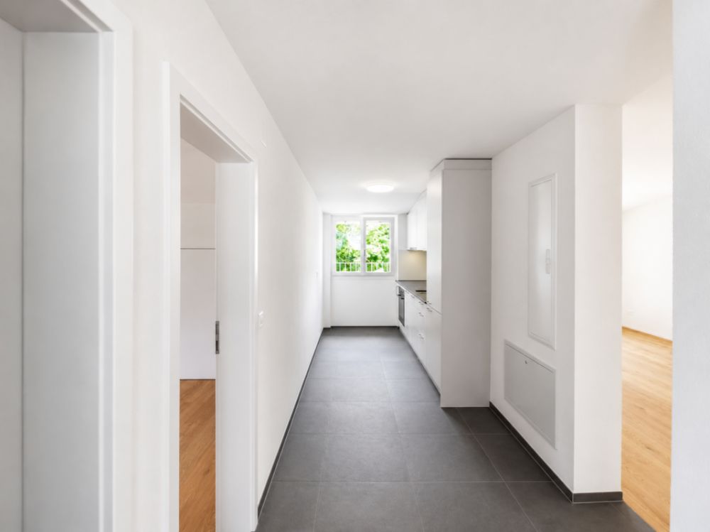 Frisch renovierte Dachwohnung nach umfassender Liegenschaftssanierung - Bild 3