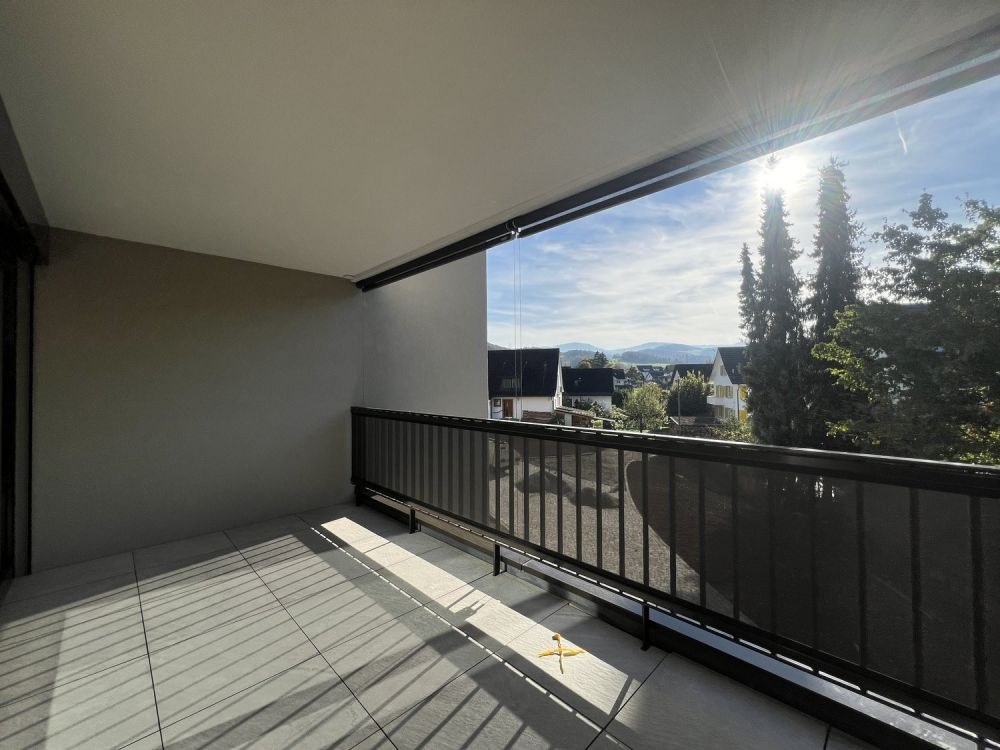 3.5-Zimmer-Seniorenwohnung in Bubendorf zu vermieten - 07.1 Balkon