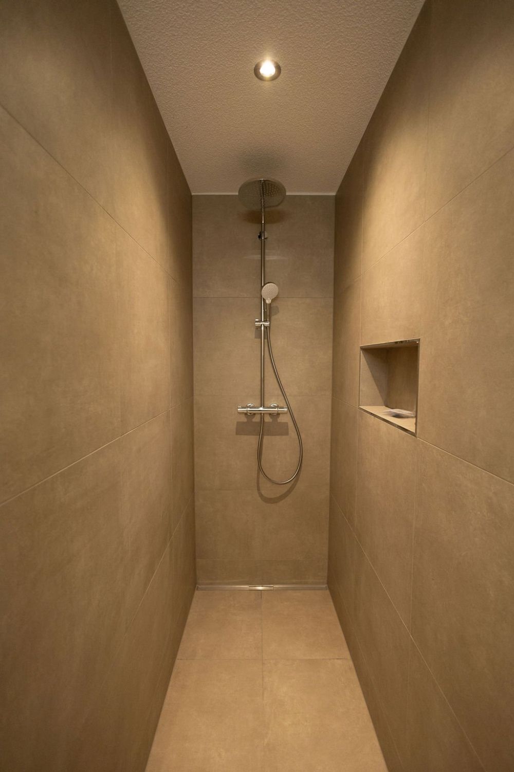 Erstvermietung moderne 4.5 Zimmerwohnung im 1. OG - Bild 5