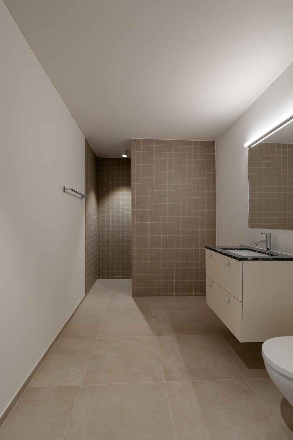 Exklusive 3.5 Zimmerwohnung (100m²) mit 43m² Aussenfläche nahe Zürich - Bild 11