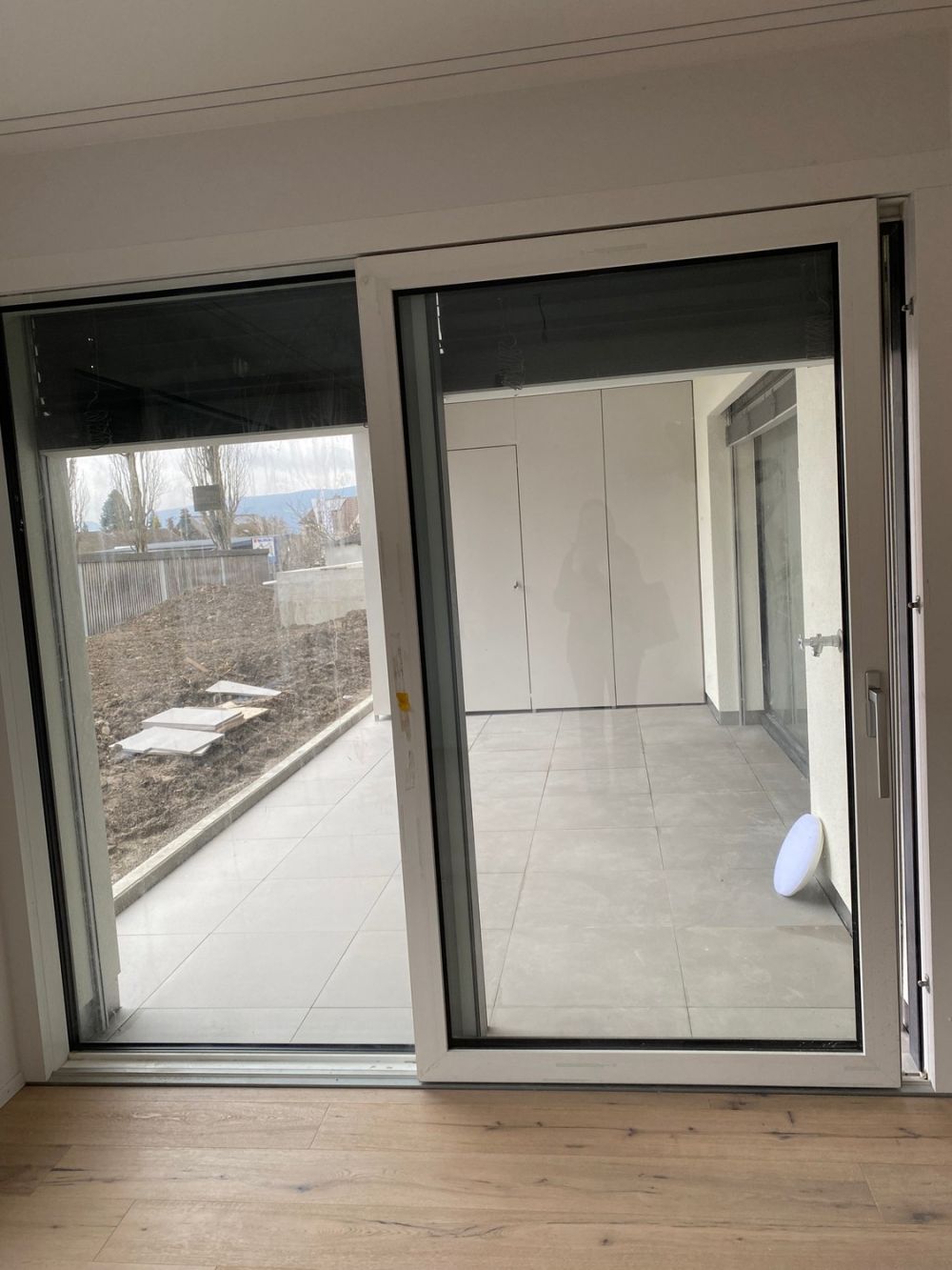 Erstvermietung moderne 2.5 Zimmer Parterrewohnung mit Sitzplatz, Minergie P - Bild 6