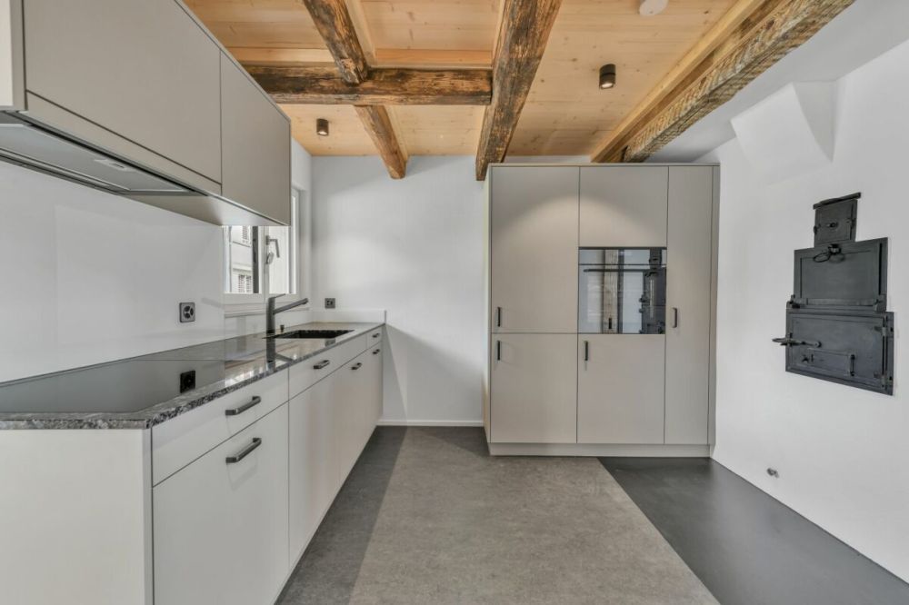 Einziehen und wohlfühlen: Charmanter 3.5-Zimmer-Hausteil, kernsaniert und bezugsbereit in Bazenheid - Bild 5