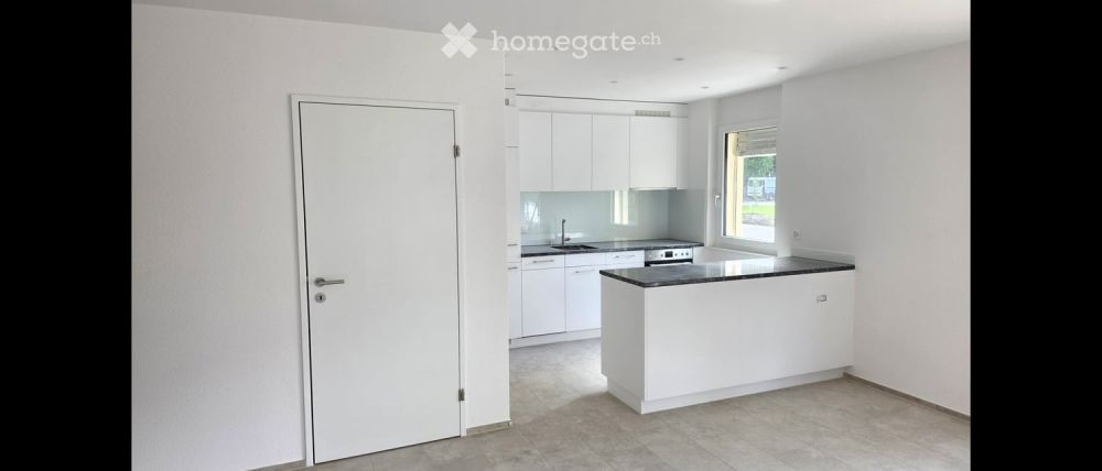 Moderne 2.5-Zimmer-Neubauwohnung in Saland - Bild 1