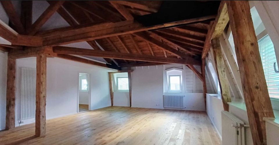 Grand appartement de 3,5 pièces avec beaucoup de cachet - Appartement 3.5 pièces - image - 2