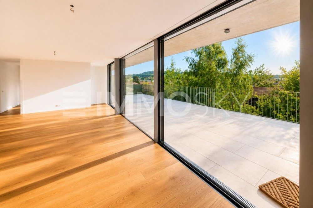 Modernes Wohnen mit Panorama-Balkon über Bern - Grosses Zimmer mit Aussicht