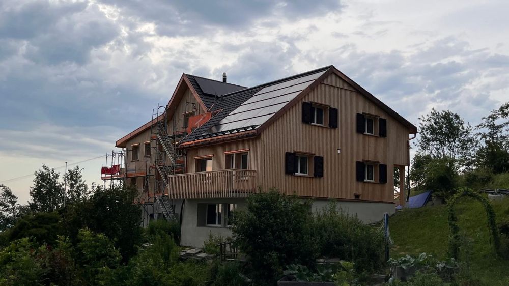 Attraktiver 4.5-Zimmer-Hausteil mit Seesicht – Erstbezug nach Komplettumbau - Bild 3