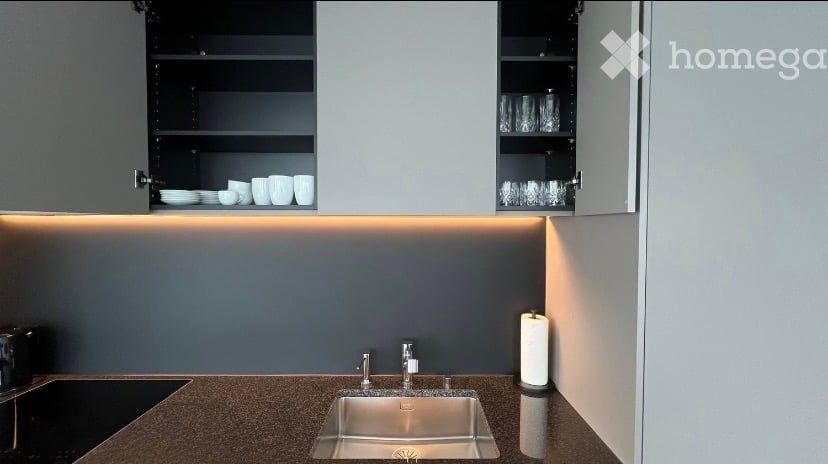 Modern 2.5-Room Apartment with unblocked panorama Views - Bild 6