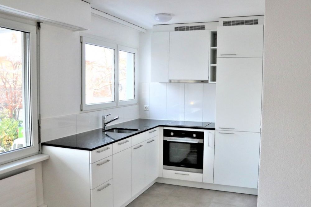 neu sanierte, grosszügige 2.5 Zi.-Wohnung - Erstbezug - Bild 2