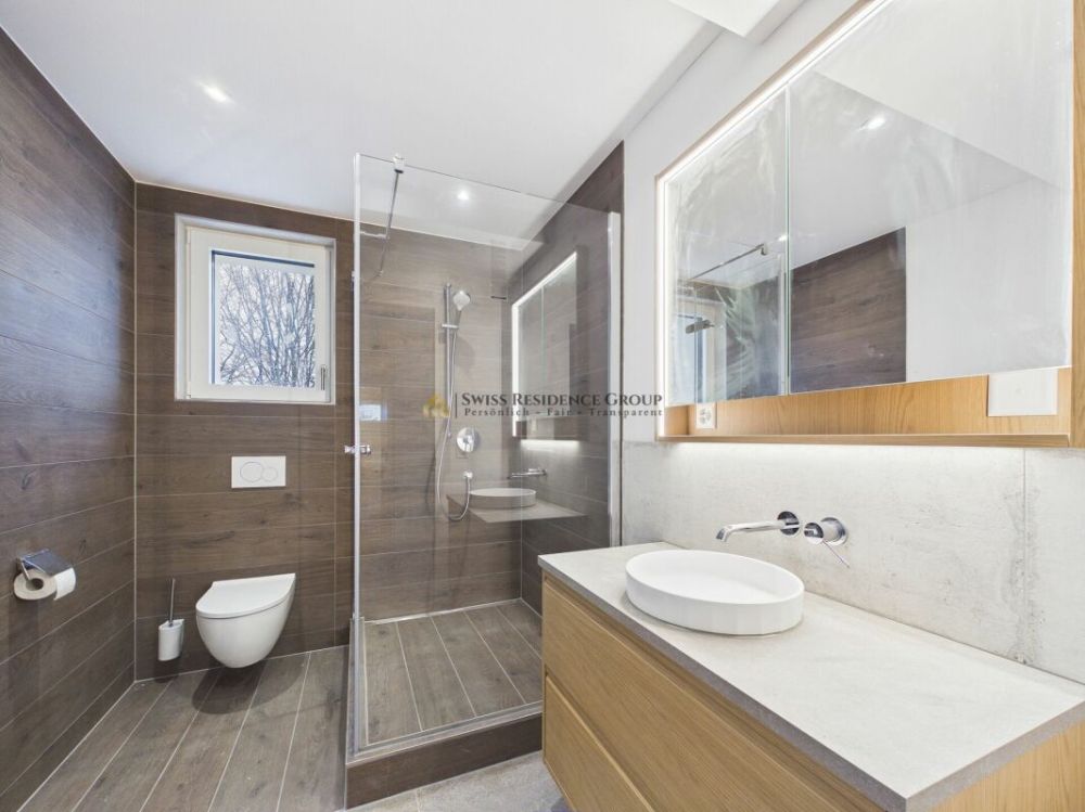 Renovierte Wohnung mit beneidenswerter Aussicht - Bild 4