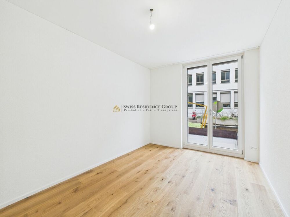 Erstbezug - hochwertige, südseitige 3.5-Zimmer-Gartenwohnung mit Loggia und Sitzplatz - Bild 9