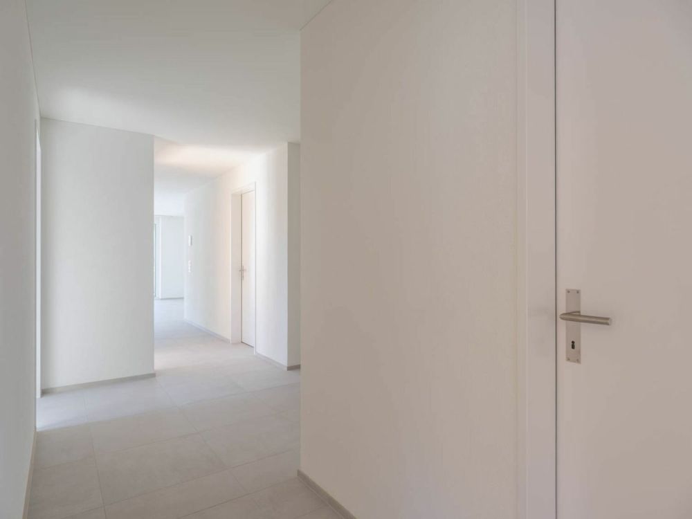 Neues 8.5-Zimmer-Doppeleinfamilienhaus mit grosszügigem Garten - Bild 13