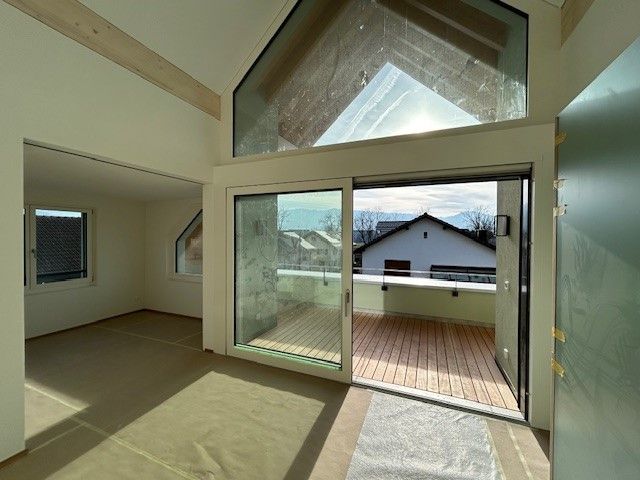 Attraktive 3-Zimmer-Dachwohnung mit Terrasse und Fernsicht - Bild 4