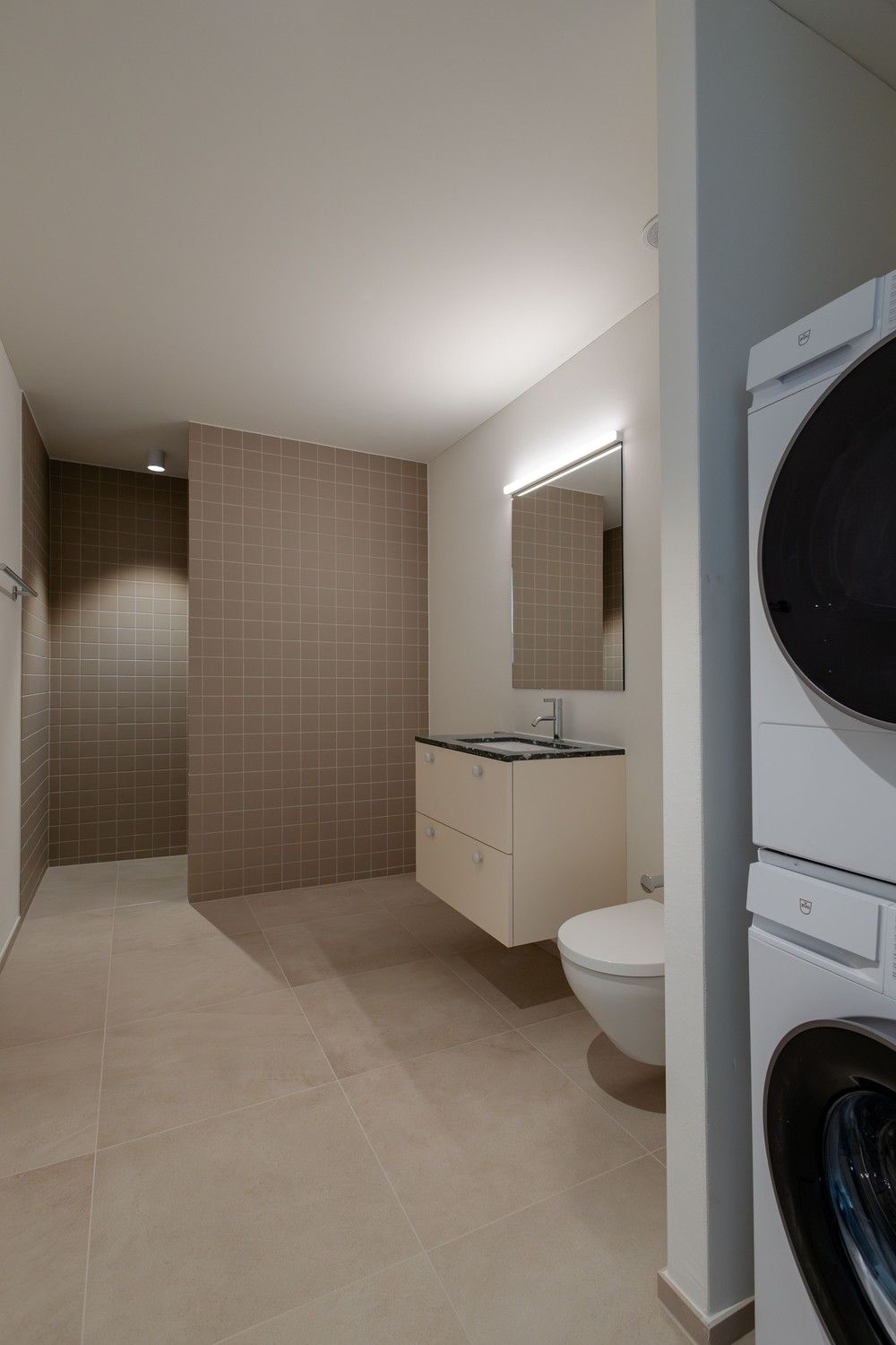 Exklusive 3.5 Zimmerwohnung (100m²) mit 43m² Aussenfläche nahe Zürich - Bild 10